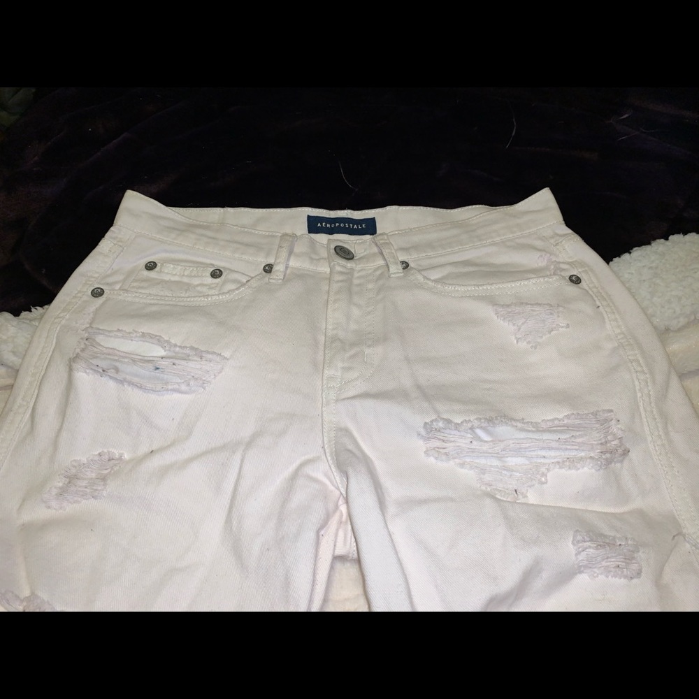 White ripped American eagle jeans size 4